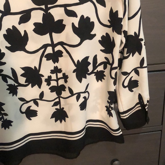 Black and white vintage throwback style LOFT blouse. XS - Picture 15 of 15